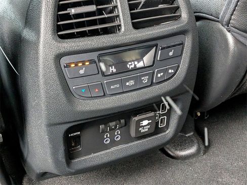 Used 2022 Honda Pilot Touring image 28