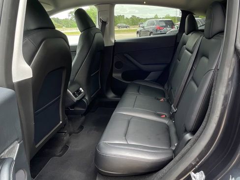 Used 2024 Tesla Model Y Long Range image 35