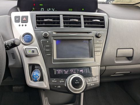 Used 2014 Toyota Prius V Two image 17