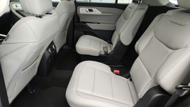 New 2026 Ford Explorer Active w/ Active Comfort Package AWD/4WD image 24
