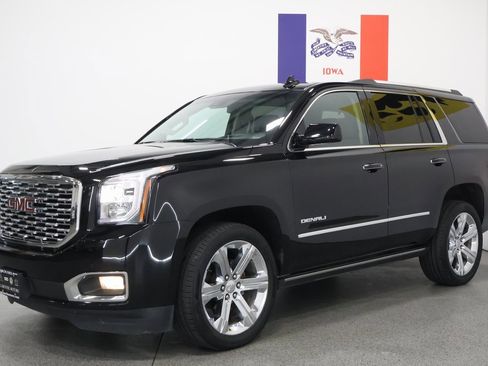 Used 2019 GMC Yukon Denali w/ Denali Ultimate Package image 8