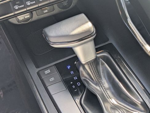 Certified 2025 Hyundai Elantra Sport image 16