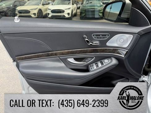 Used 2017 Mercedes-Benz S 550 Sedan w/ Premium Package image 11