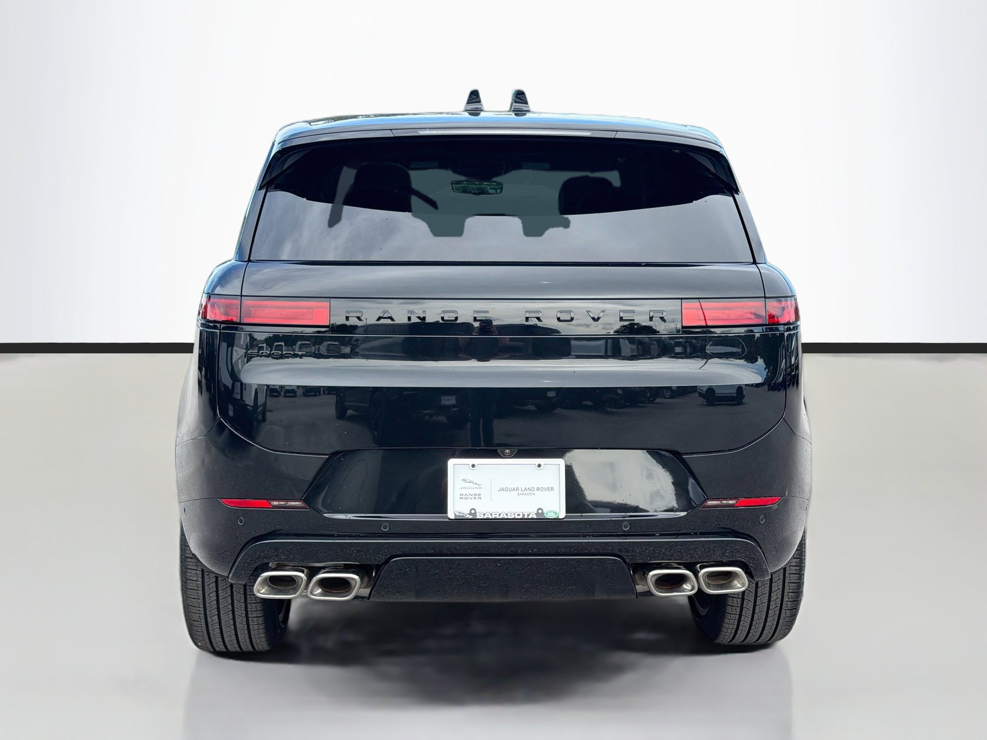 New 2027 Land Rover Range Rover Sport Dynamic SE AWD/4WD image 4