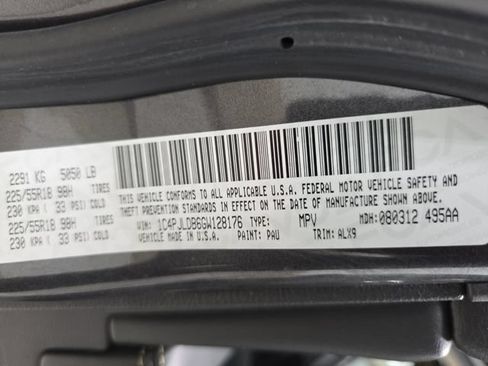 Used 2016 Jeep Cherokee Limited FWD image 35