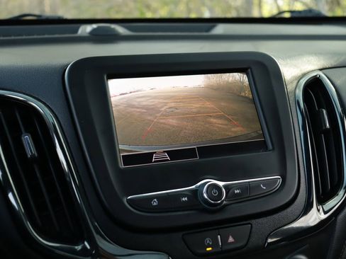 Used 2023 Chevrolet Equinox RS image 14