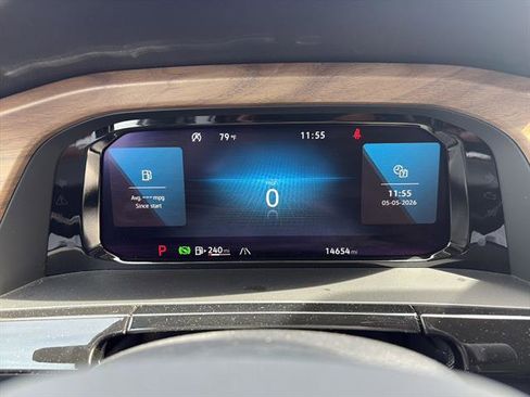 Certified 2025 Volkswagen Atlas SE FWD image 18