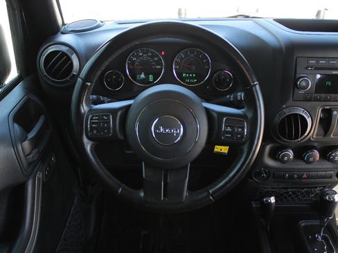 Used 2018 Jeep Wrangler Sport image 17