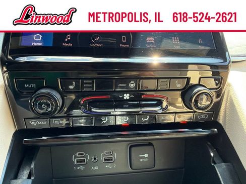 Used 2025 Jeep Grand Cherokee Limited AWD/4WD image 27