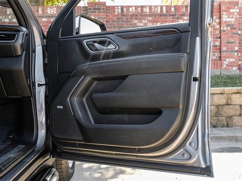 Used 2021 Chevrolet Suburban Premier w/ Premium Package image 51