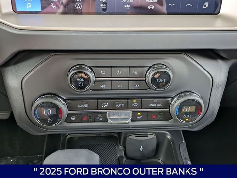 New 2025 Ford Bronco Outer Banks image 22