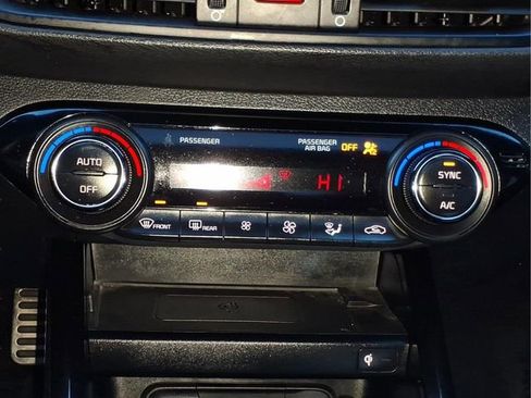 Used 2024 Kia Forte GT-Line w/ GT-Line Premium Package image 20