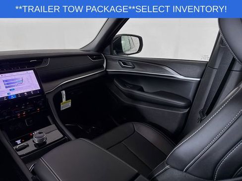 New 2025 Jeep Grand Cherokee Limited w/ Luxury Tech Group II image 23