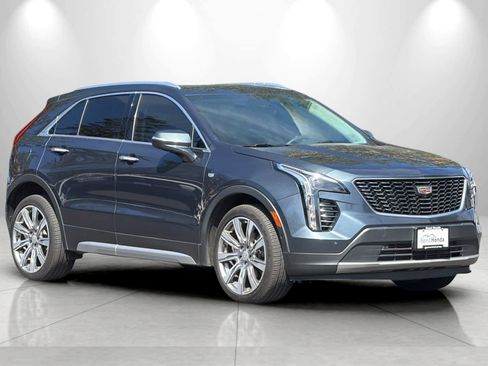 Used 2019 Cadillac XT4 Premium Luxury w/ Enhanced Visibility Package AWD/4WD image 9