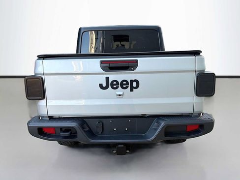Used 2022 Jeep Gladiator Sport AWD/4WD image 4