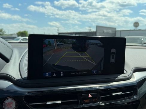 Used 2025 Acura MDX w/ Technology Package image 23