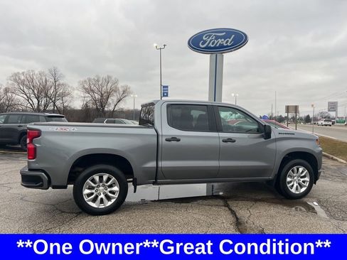 Used 2021 Chevrolet Silverado 1500 Custom image 2