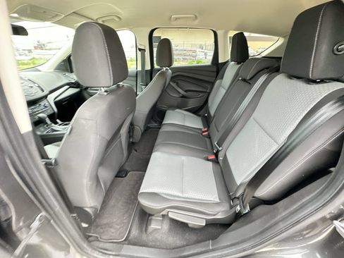 Used 2017 Ford Escape SE AWD/4WD image 25