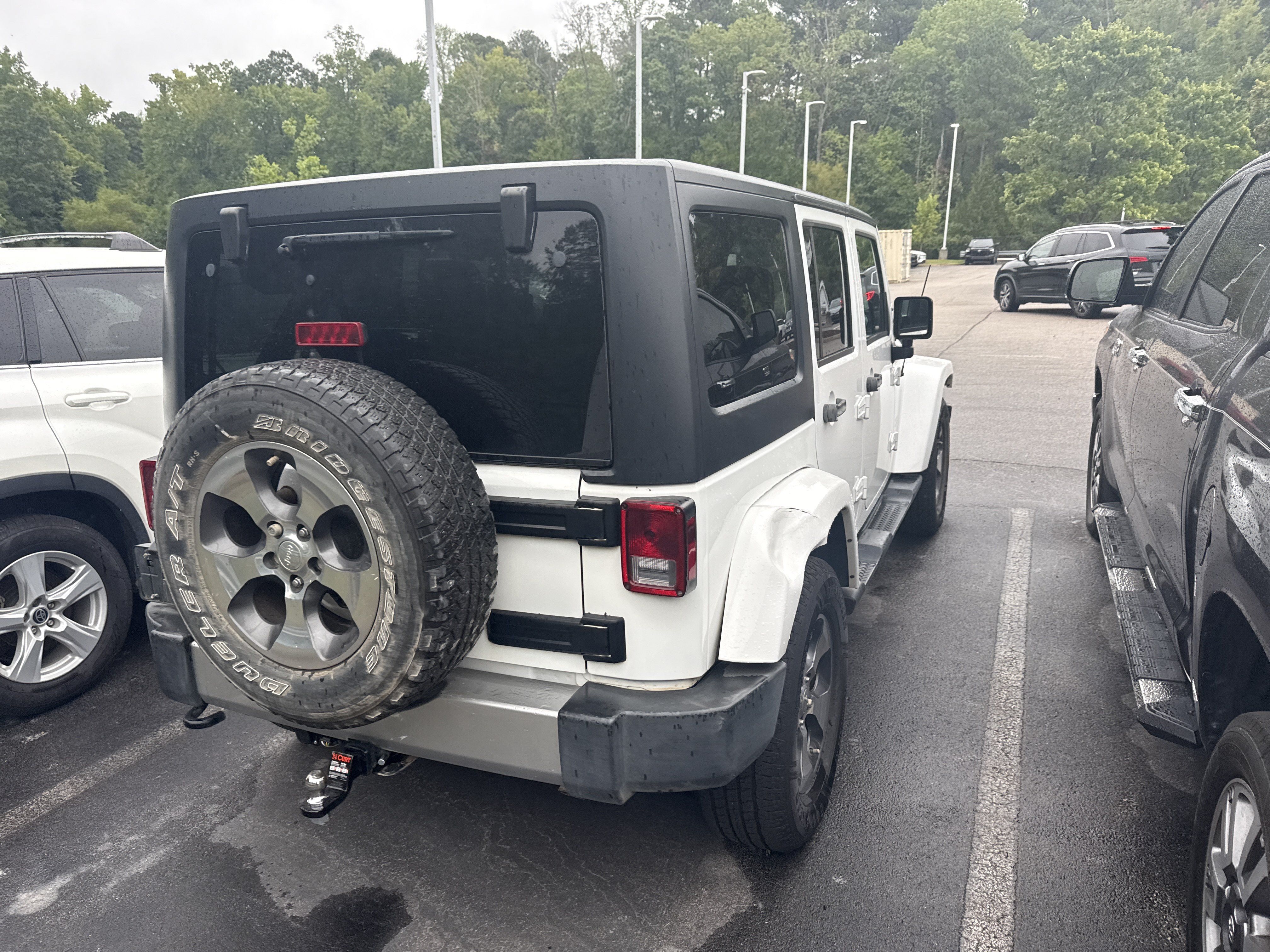 Used 2018 Jeep Wrangler Unlimited Sahara w/ Max Tow Package AWD/4WD image 7