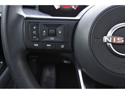 Certified 2025 Nissan Kicks SV image 18