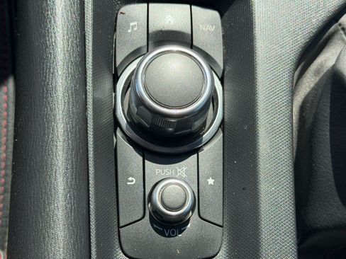 Used 2016 MAZDA MX-5 Miata Grand Touring RWD image 19