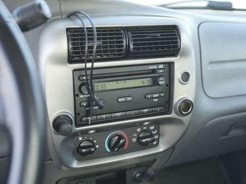 Used 2011 Ford Ranger XLT image 28