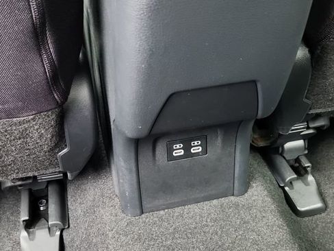 Used 2024 Toyota Prius LE image 27