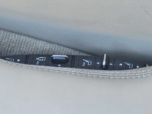 Used 2012 Mercedes-Benz CLS 63 AMG image 21