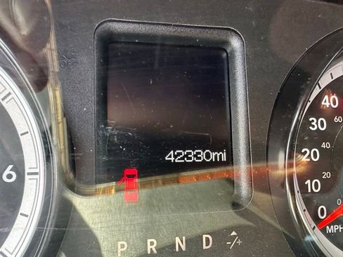 Used 2023 RAM 1500 Classic SLT AWD/4WD image 4