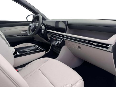 New 2026 Hyundai Tucson Limited image 16