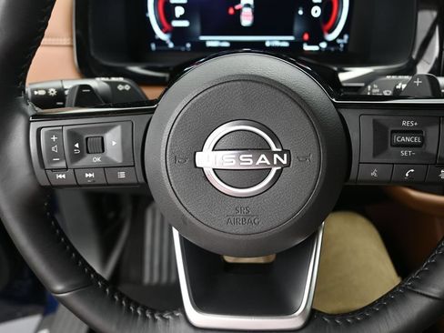 Used 2025 Nissan Pathfinder Platinum w/ Cargo Package FWD image 15