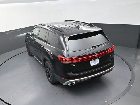 New 2026 Volkswagen Atlas Peak Edition AWD/4WD image 17