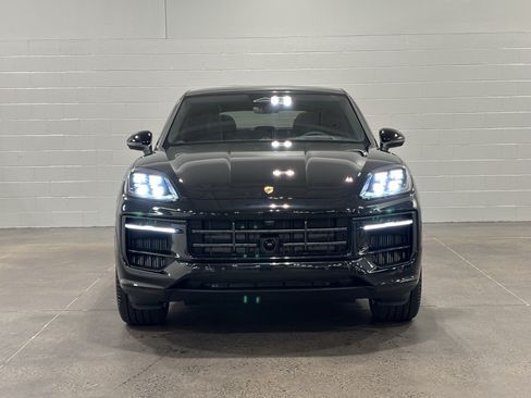 New 2026 Porsche Cayenne E-Hybrid Coupe AWD/4WD image 10