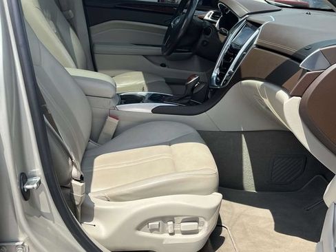 Used 2013 Cadillac SRX Luxury FWD image 23