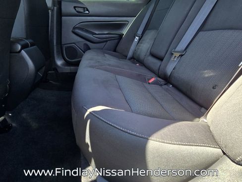 Used 2025 Nissan Altima 2.5 S FWD image 11