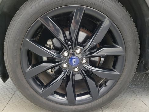 Used 2017 Ford Escape SE w/ SE Sport Appearance Package FWD image 31