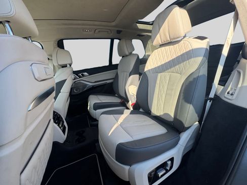 Used 2024 BMW X7 M60i w/ Executive Package AWD/4WD image 18