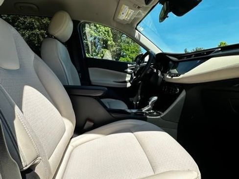 Used 2022 Buick Encore GX Select FWD image 24