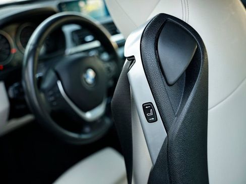 Used 2020 BMW 430i Convertible w/ M Sport Package image 27