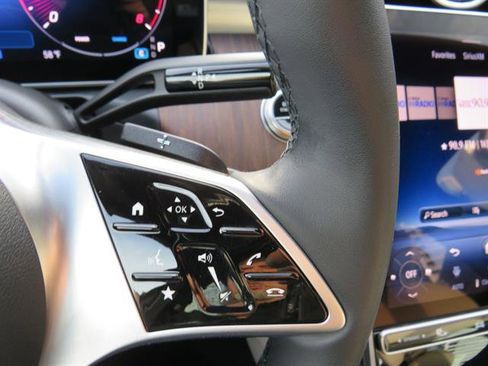 Used 2025 Mercedes-Benz C 300 4MATIC Sedan image 12