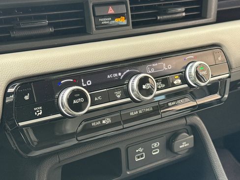 Certified 2024 Honda Pilot EX-L image 17