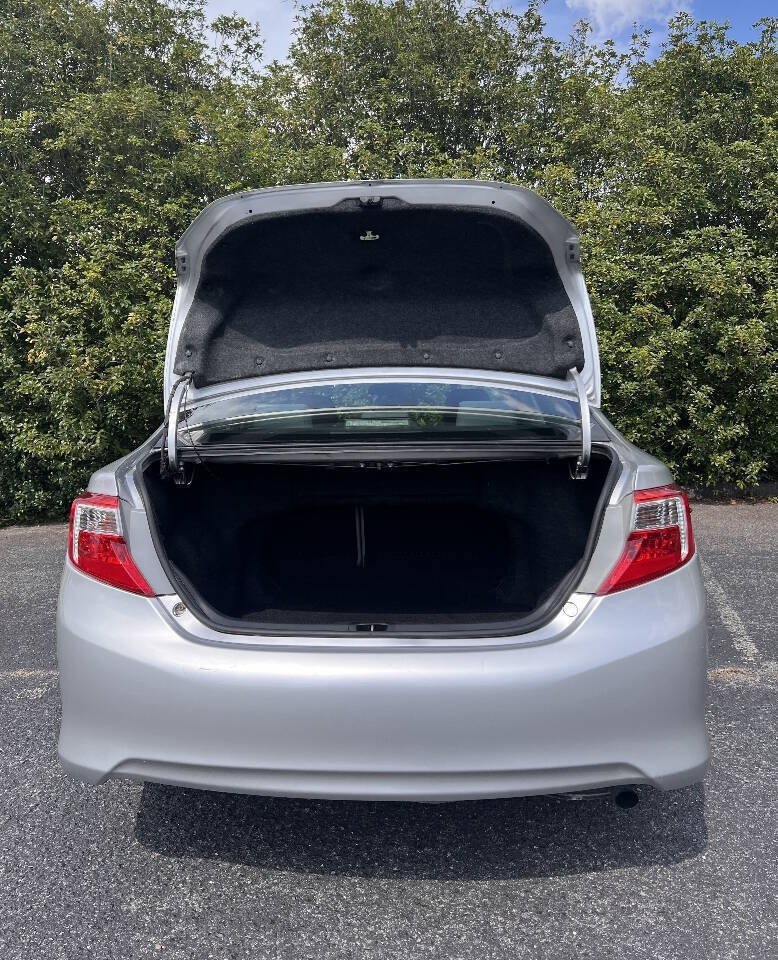 Used 2014 Toyota Camry FWD image 7