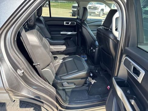Used 2020 Ford Explorer XLT w/ Equipment Group 202A AWD/4WD image 10