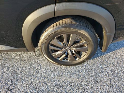 Used 2022 Nissan Pathfinder SV w/ SV Premium Package image 20