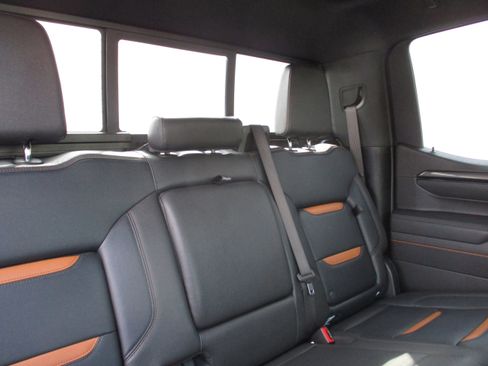 Used 2025 GMC Sierra 1500 AT4 w/ AT4 Premium Package AWD/4WD image 26