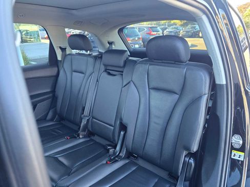 Used 2024 Audi Q7 3.0T Premium Plus image 19