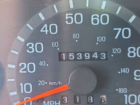 Used 1998 Ford E-150 and Econoline 150 image 21