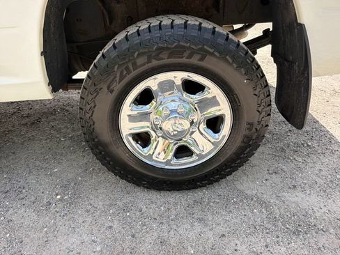Used 2017 RAM 3500 SLT w/ Snow Chief Group AWD/4WD image 28