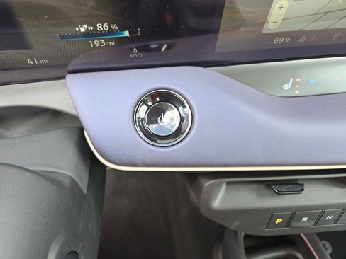 New 2026 Nissan Leaf Platinum+ image 21