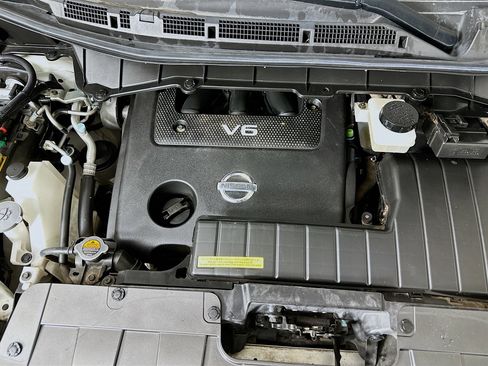 Used 2012 Nissan Quest S image 29